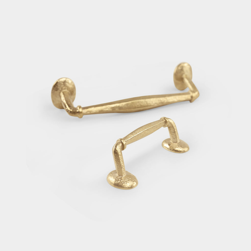 Arbus Brass Kitchen Pull - Sophisticated Hardware for Modern Kitchens