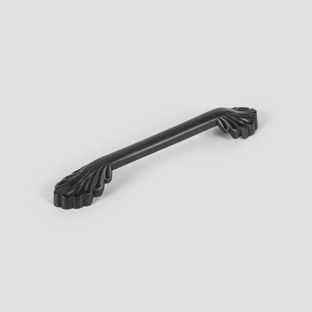 Guimard Carbon Black Pull – Art Nouveau Drama in Carbon Black Finish - Poignees D'Amour French Quincaillerie