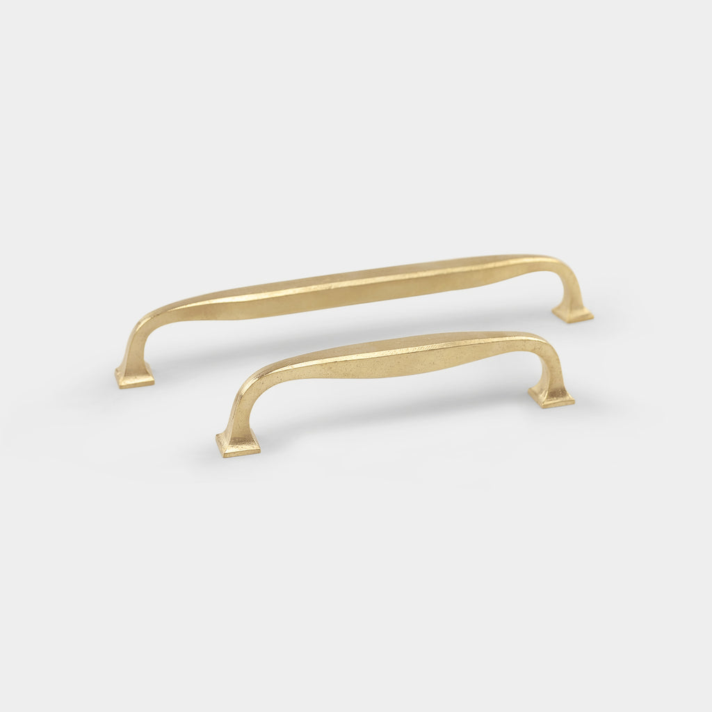 LeGrain kitchen cabinet pull brass, enhancing your culinary space.