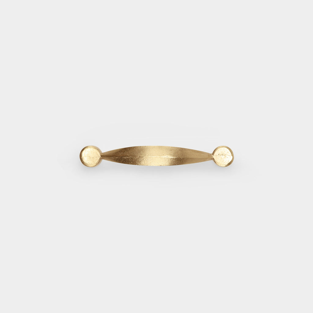 Prou Premium cabinet pull brass, a mark of refined elegance for your cabinetry.