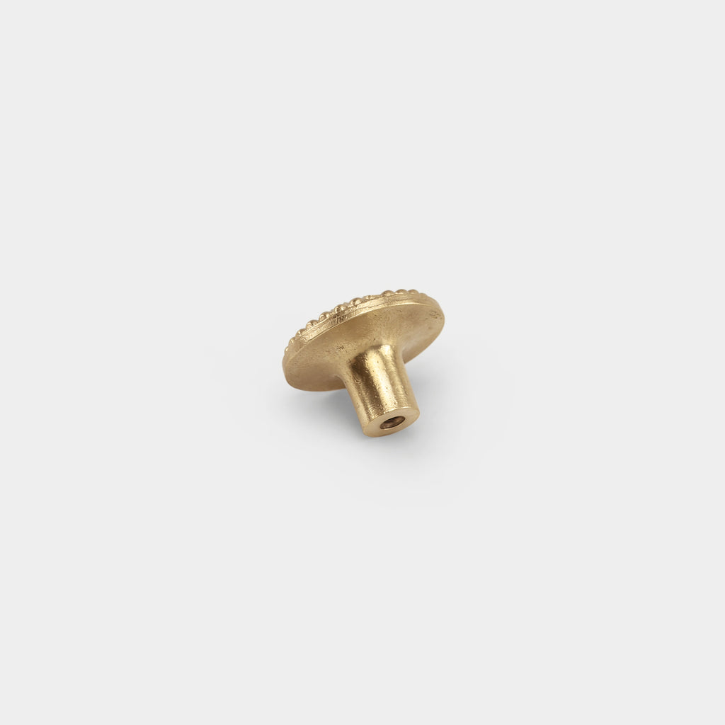 Riesener Brass Pull Knob - Classic Hardware for Elegant Furnishings